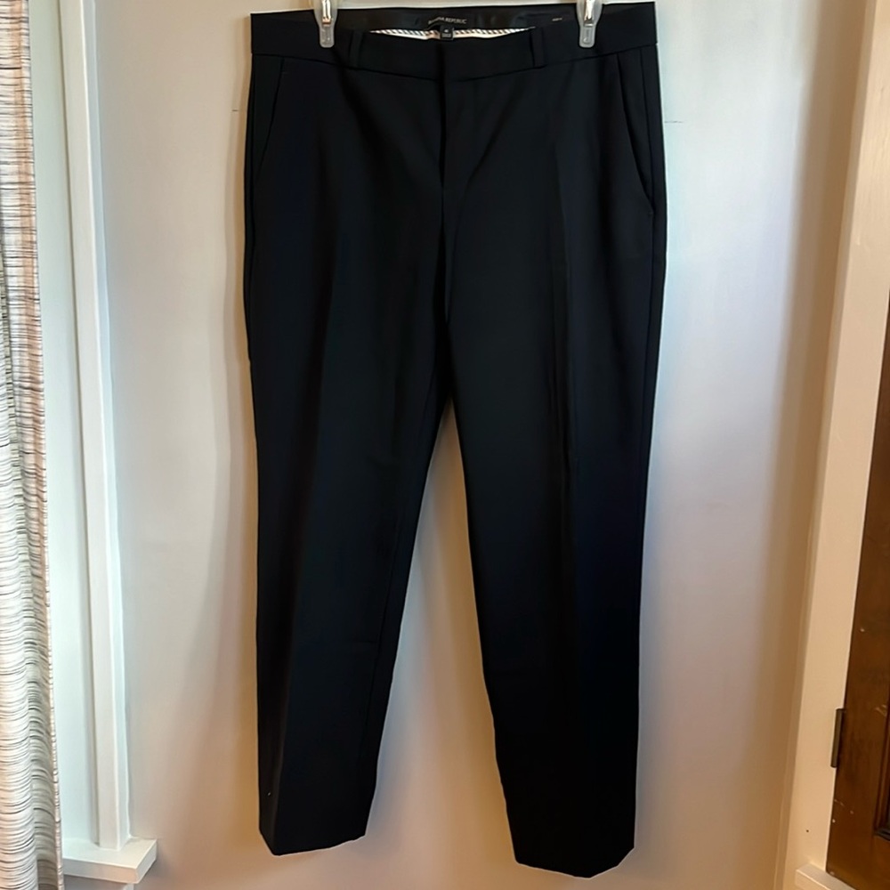 Banana Republic Avery Black Wool Pant, size 6